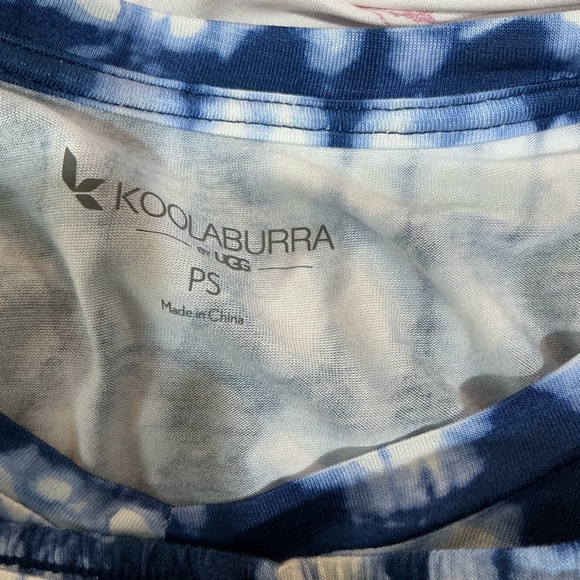 🖤 NWOT Koolaburra by UGG Blue and White Tie Dye Pattern Short Sleeve Pajamas PS - Picture 6 of 7